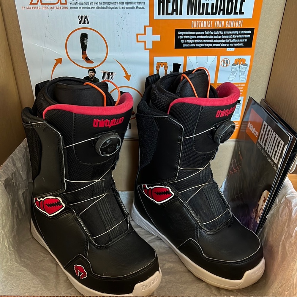 Kids snowboard boots